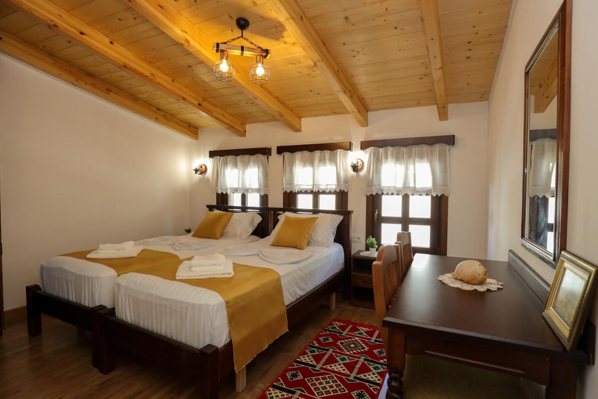 The House Of Dollma , Inside Kruja Castle Hotell Eksteriør bilde